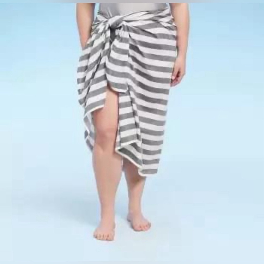 New shade & shore multi wear swim coverup 🛍